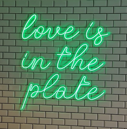 Scritta neon led Pizzera de Matteis Brindisi